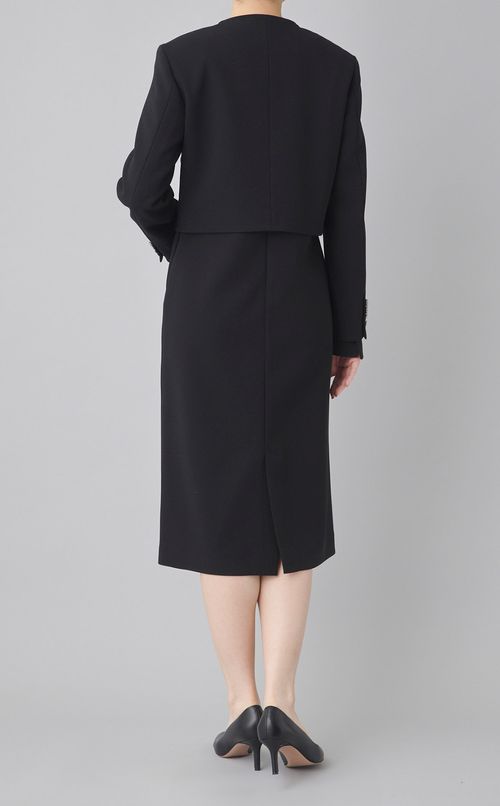 ノーカラーショートジャケット