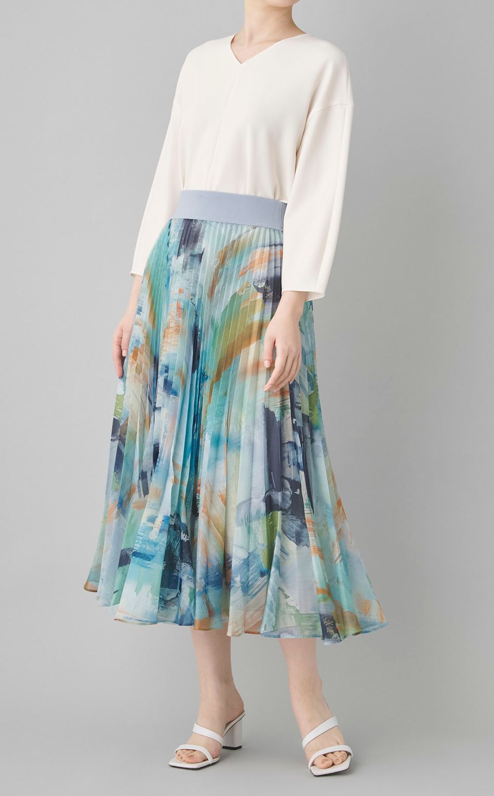 アドミラルクレープVネックトップス