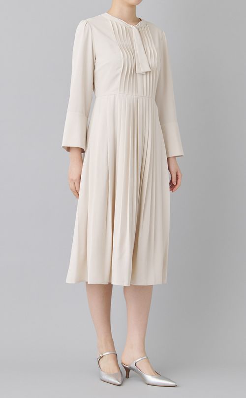 ボウタイプリーツワンピース