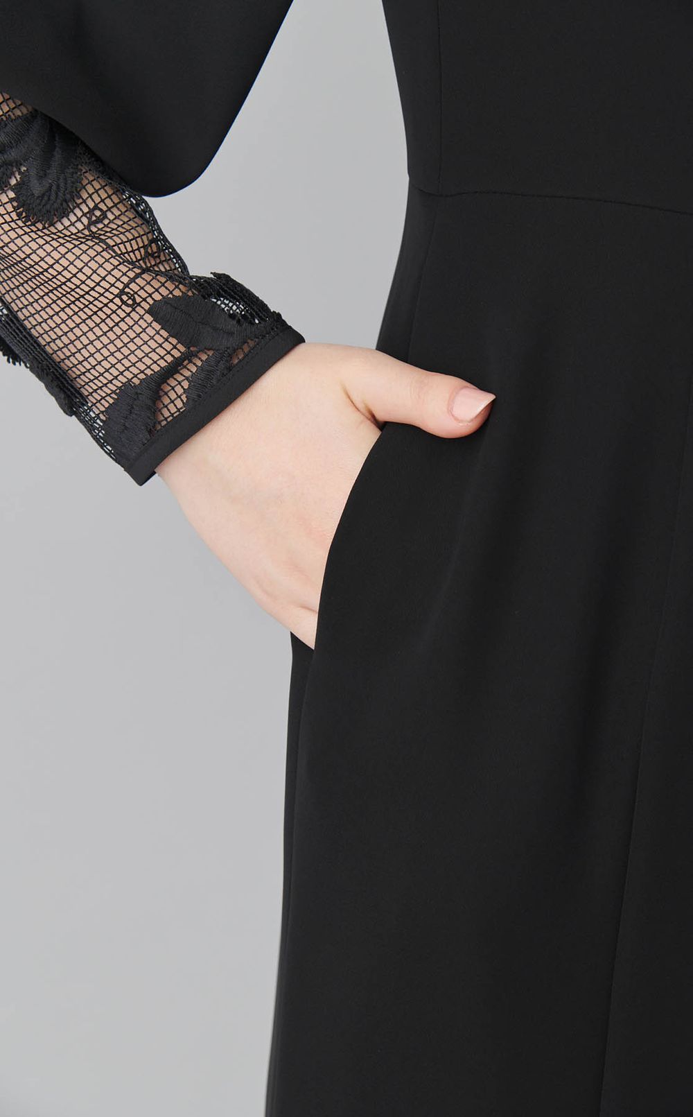 フラワーレースカフスワンピース