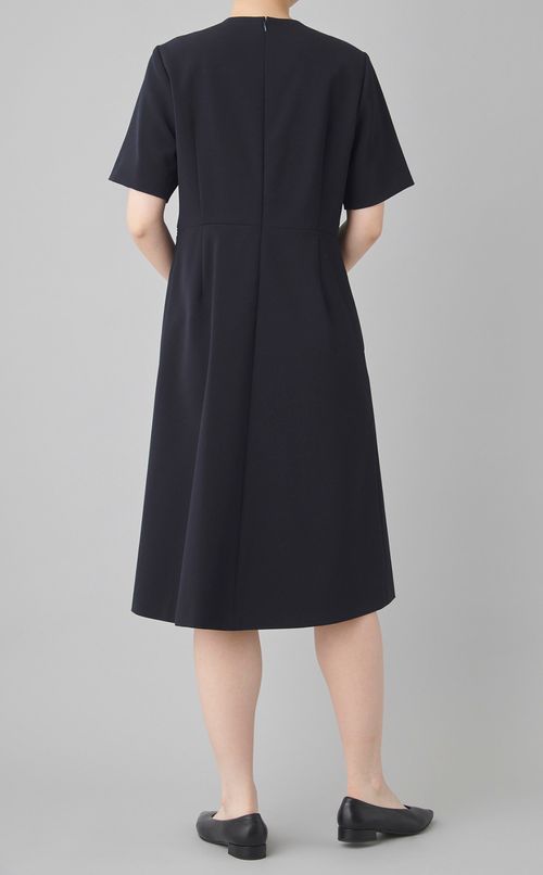 ボックスプリーツタックワンピース