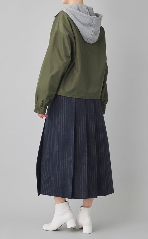 フーディ付ナイロンショートブルゾン