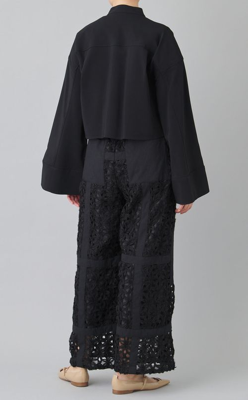 ベルスリーブバンドカラーブラウス