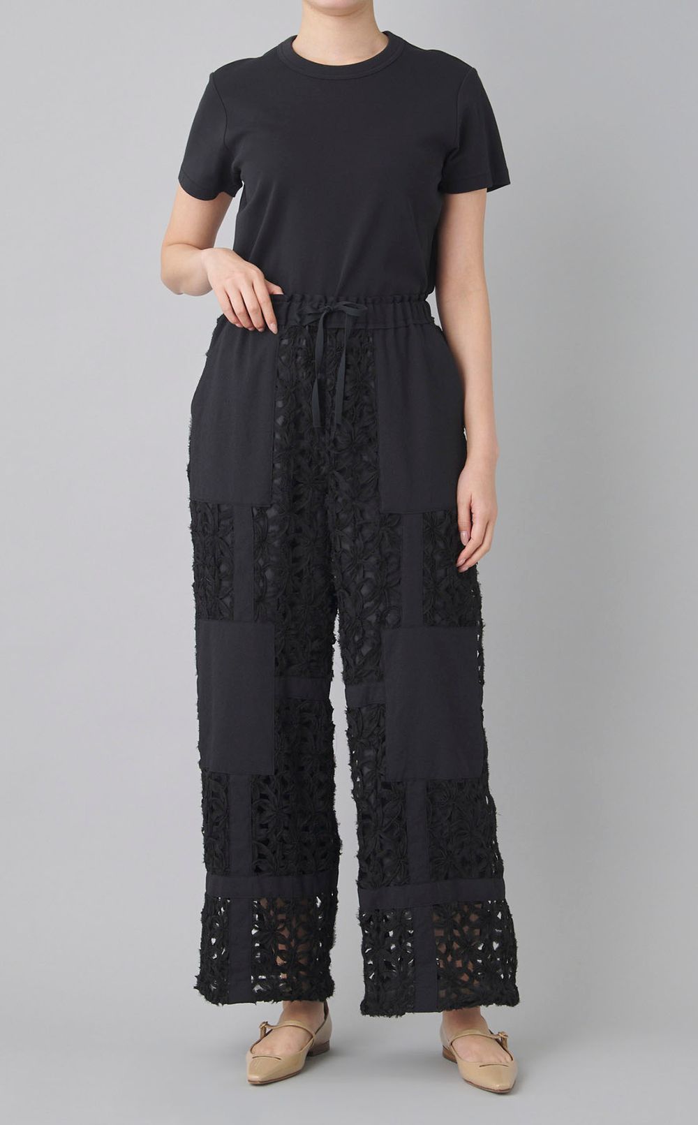 テープ刺繍イージーパンツ