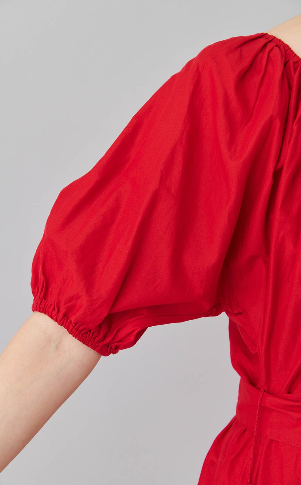 Bellusパフスリーブワンピース