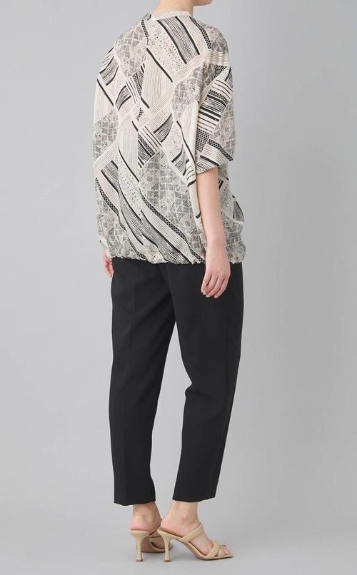 トライバル柄オーバーTシャツ