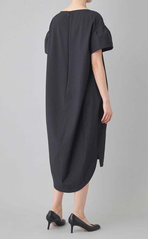 ギャザースリーブコクーンドレス