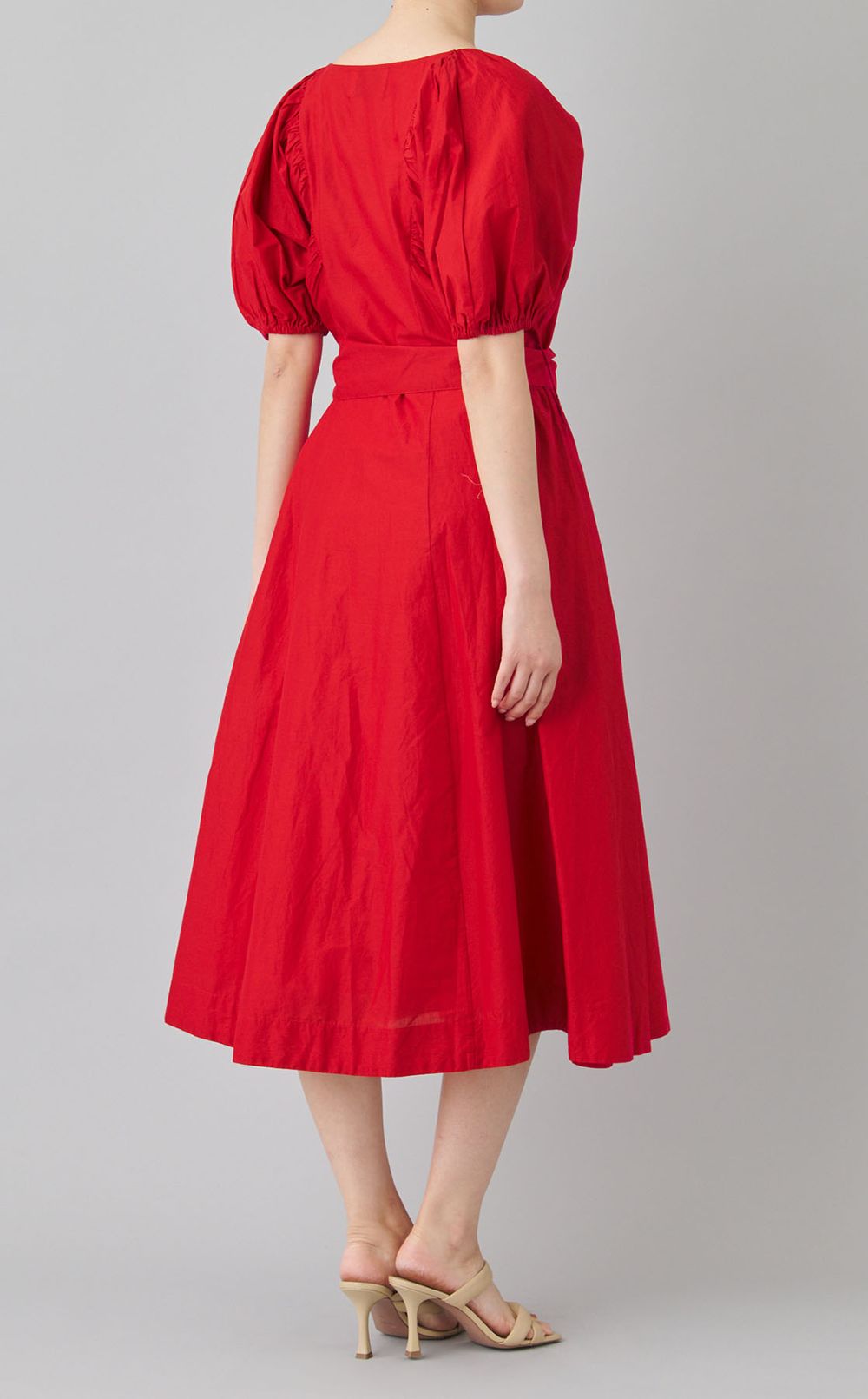 Bellusパフスリーブワンピース