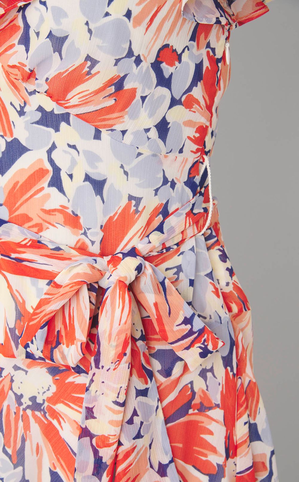 フラワープリントラッフルドレス