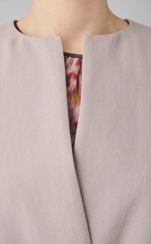 ドルマンスリーブノーカラージャケット