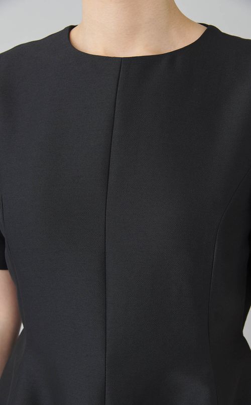 フォルムシルエットワンピース