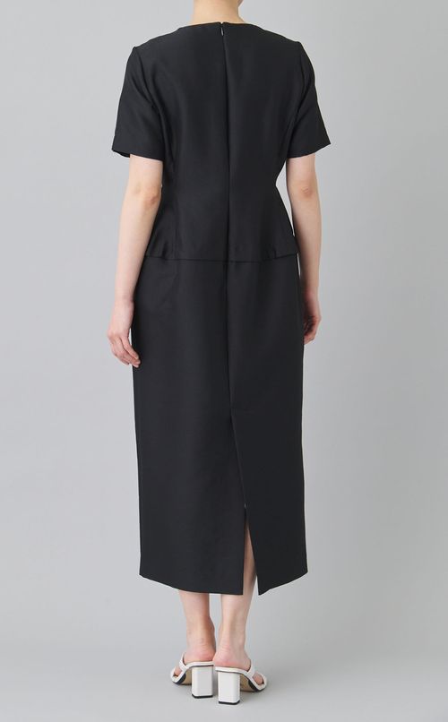 フォルムシルエットワンピース