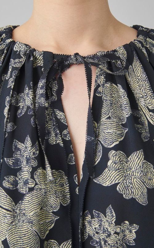 フラワープリン卜ギャザースリーブブラウス