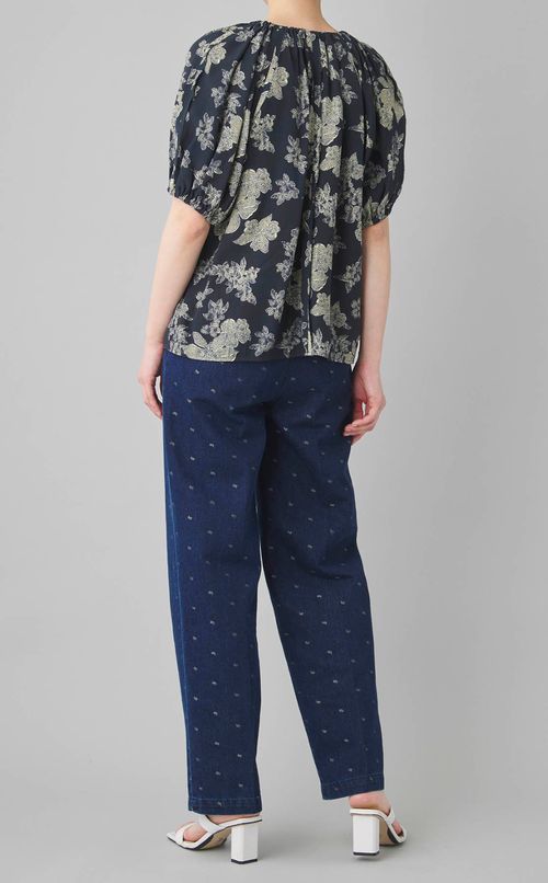 フラワープリン卜ギャザースリーブブラウス