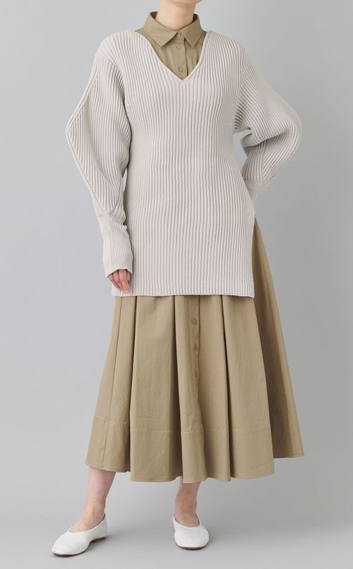 Vネックリブニットプルオーバー