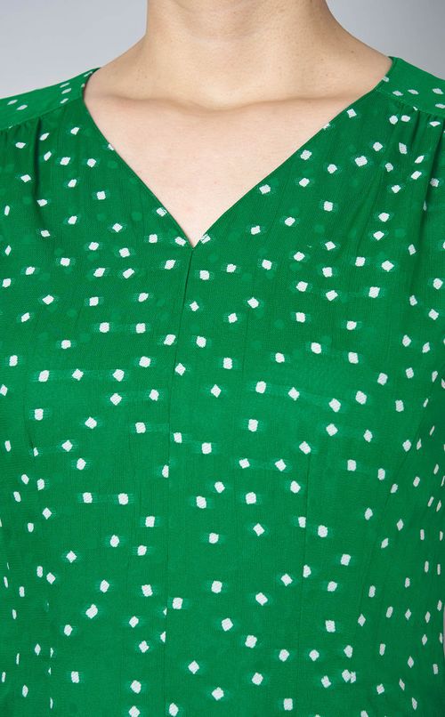 ドットジャガードVネックワンピース