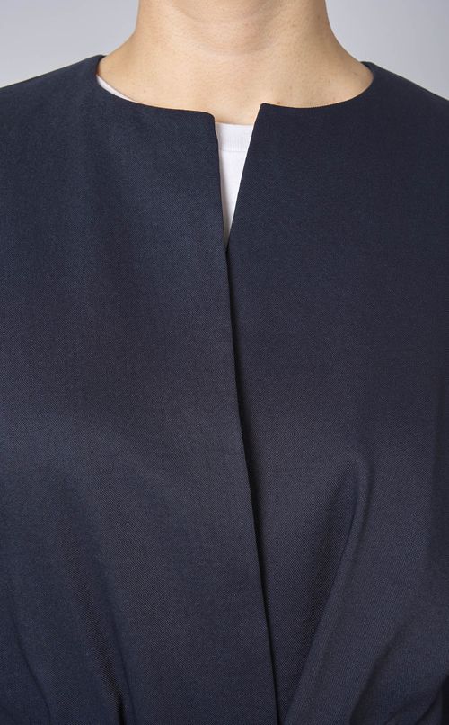 ドルマンスリーブノーカラージャケット