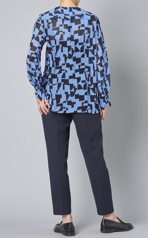 ジオメトリックプリントブラウス
