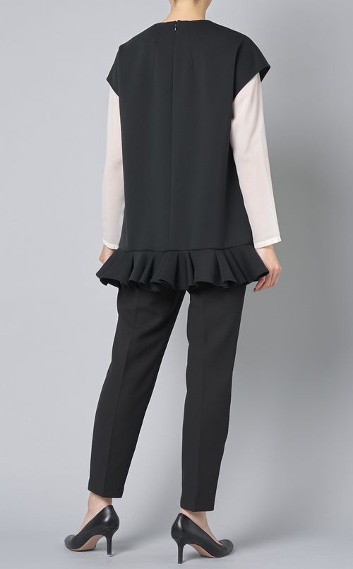 ジャージーVネック裾フレアトップス