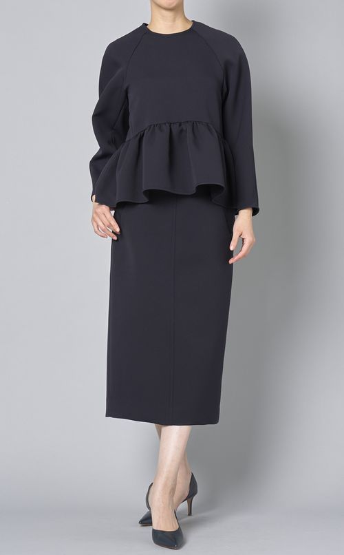 ペプラムクルーネックプルオーバー