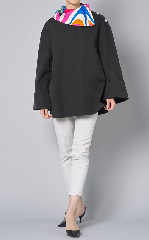 プリントネックプルオーバーブラウス