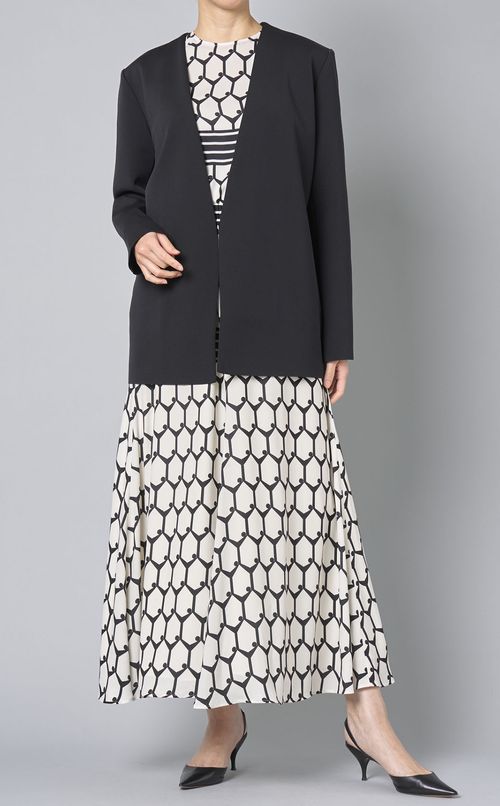 ヘキサゴンプリントフレアスカート