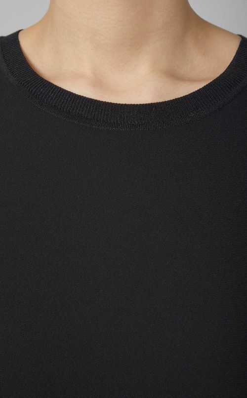 ハーフスリーブクルーネックプルオーバー