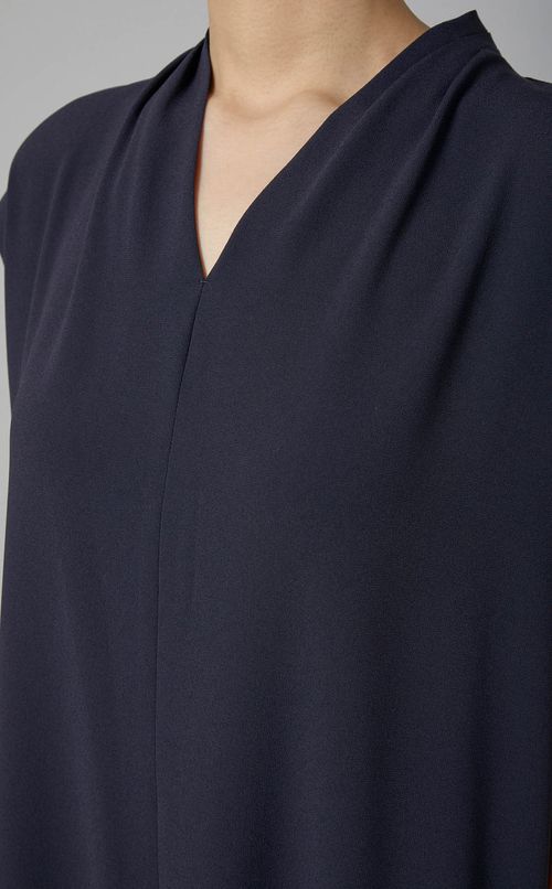 ドレープVネックワンピース