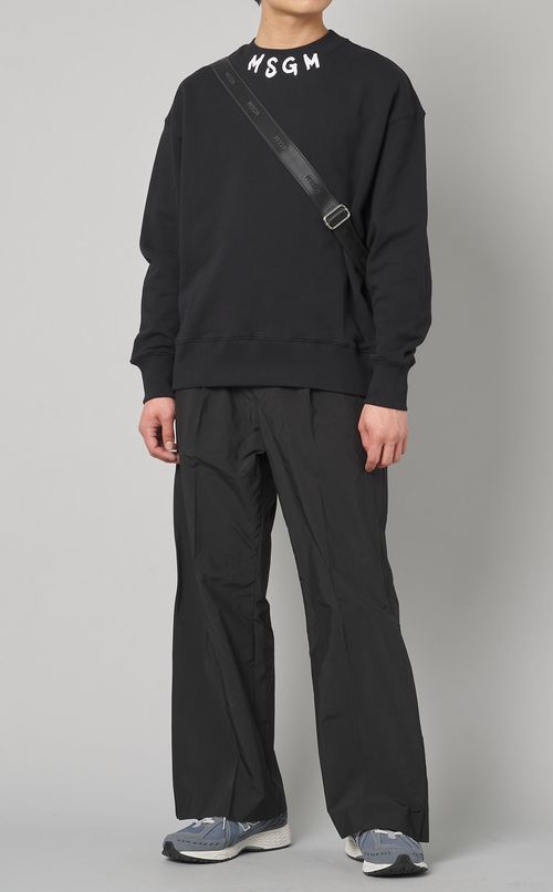 ネックロゴスウェット