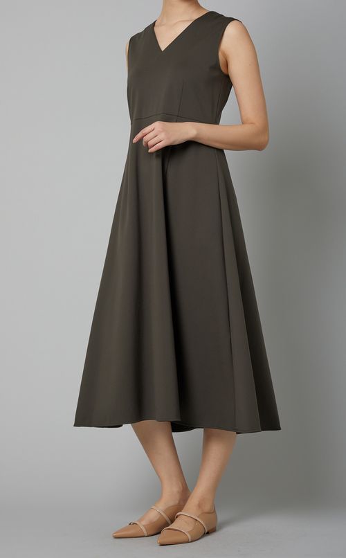 Vネックノースリーブワンピース