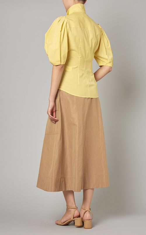 パフスリーブフリルネックブラウス