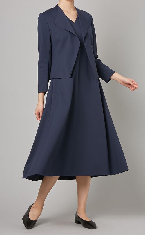 Vネックノースリーブワンピース