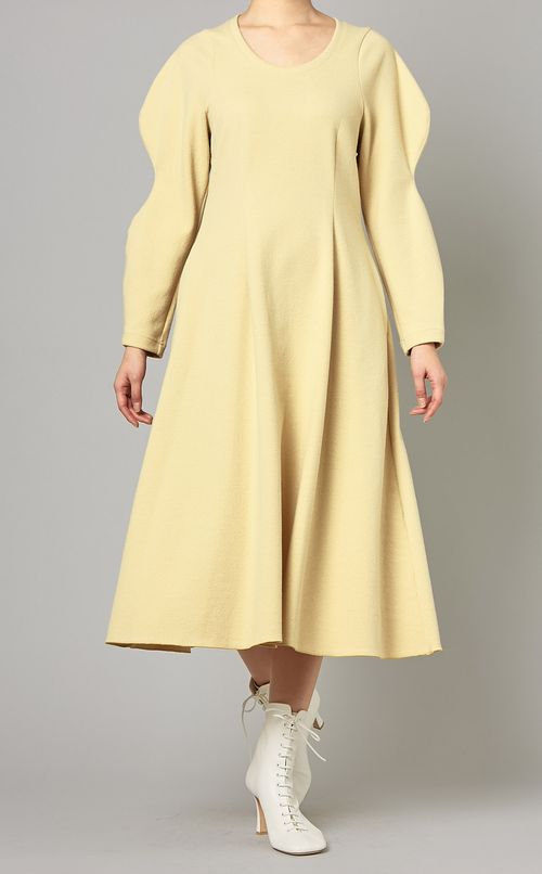 デザインスリーブUネックロングドレス