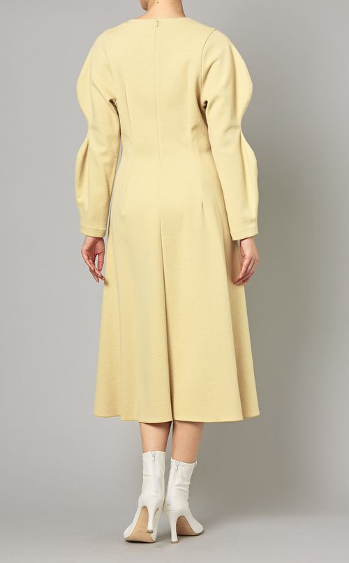 デザインスリーブUネックロングドレス