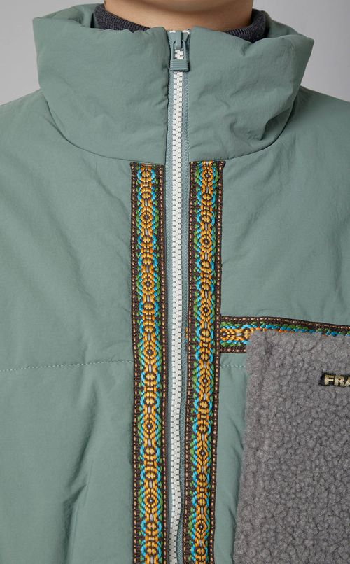 チロリアンボアブルゾン