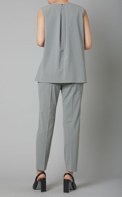 Aラインスリーブレスブラウス