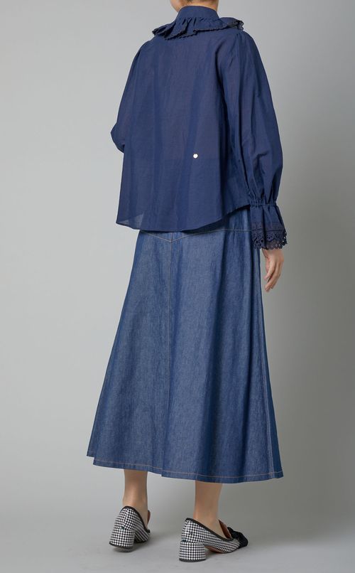 レースフリルカラーブラウス