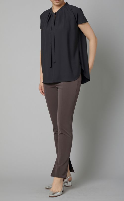 ボウタイフレンチスリーブブラウス