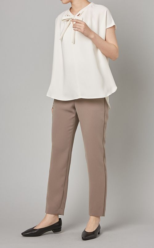 サテンパイピングテーパードパンツ