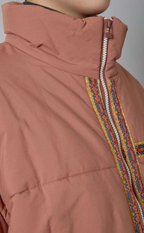 チロリアンボアブルゾン