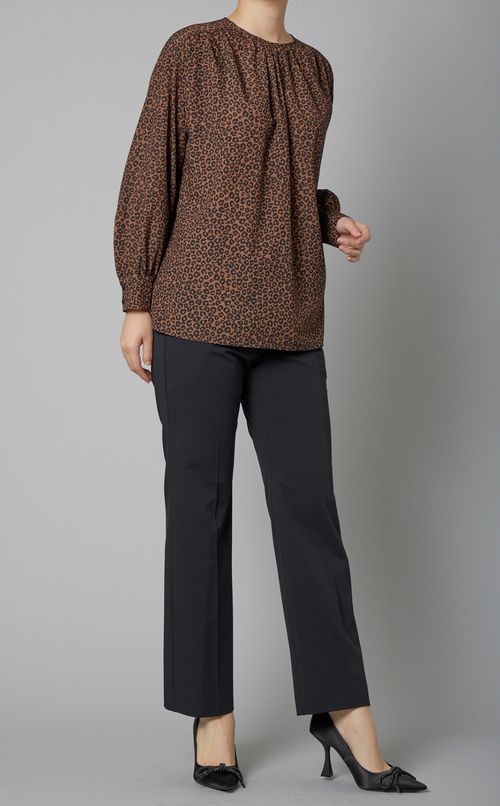 ストレッチギャバジンパンツ