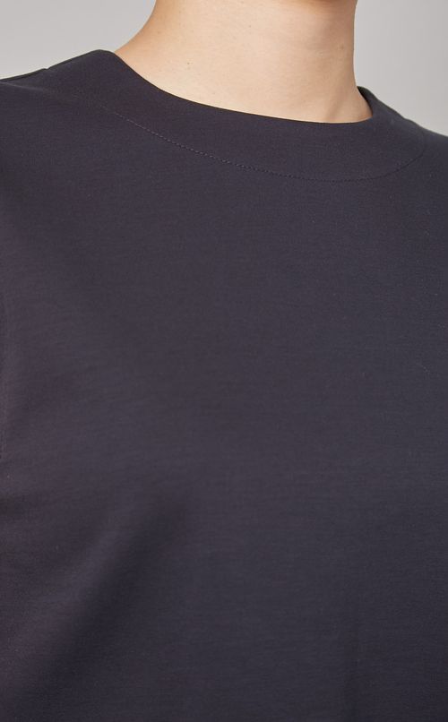 スリーブレスカットプルオーバー