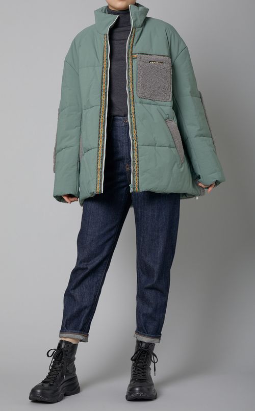 チロリアンボアブルゾン