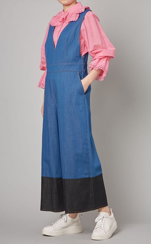 レースフリルカラーブラウス