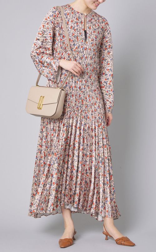 フラワープリントプリーツロングワンピース