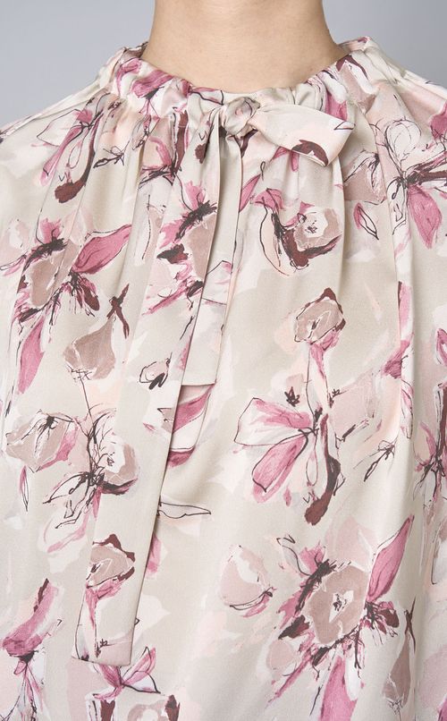 フラワーボウタイギャザーブラウス