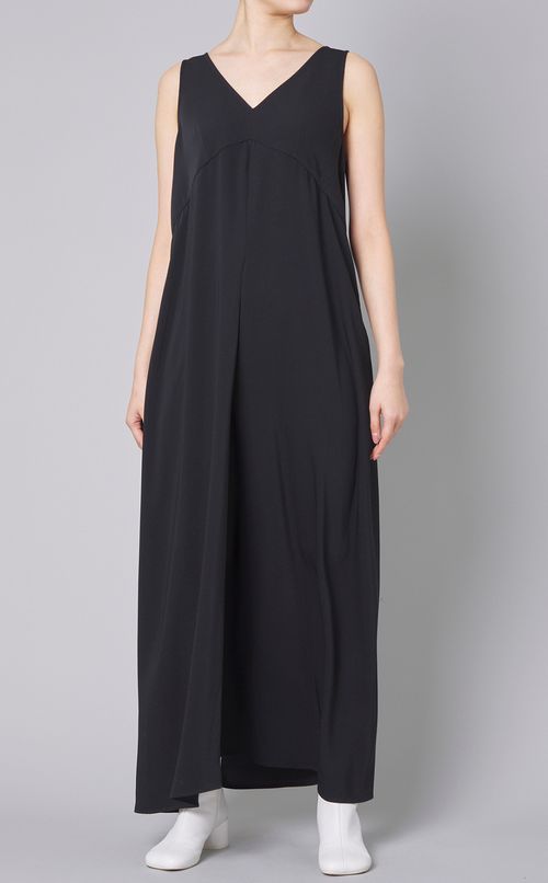 Vネックノースリーブジャンプスーツ