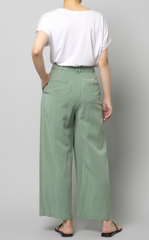 ワイドストレートパンツ