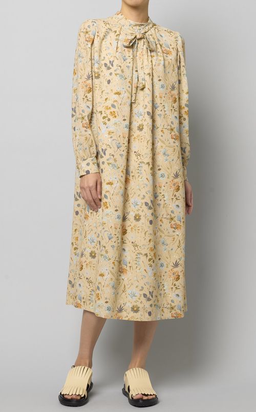 フラワープリントボウタイワンピース