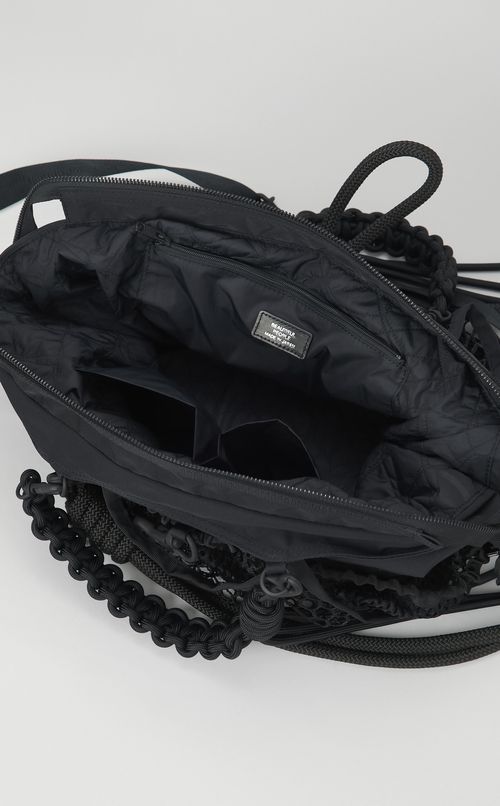 オーバーエンジニアリングトートバッグ